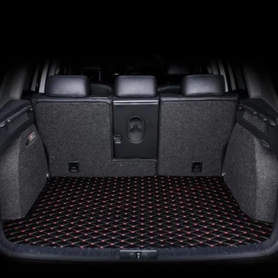 Abbildung von Auto Leder Kofferraummatte für Honda HRV 2021 2022 2023 2024, Kofferraum Schutzmatte Hund Kofferraumschutz Zubehör,Black Red