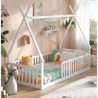 Abbildung von ALAVYA HOME® Hausbett Bodenbett Sky FSC Zertifiziert mit Rausfallschutz &amp; Lattenrost, bodentiefes Jugendbett weiß massiv BUCHE für Junge Mädchen (Weiß ohne Matratze, 90 x 200 cm)