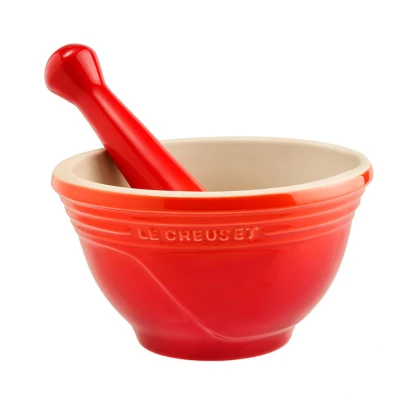 Abbildung von Le Creuset Mörser mit Stößel Ofenrot ø 12 cm