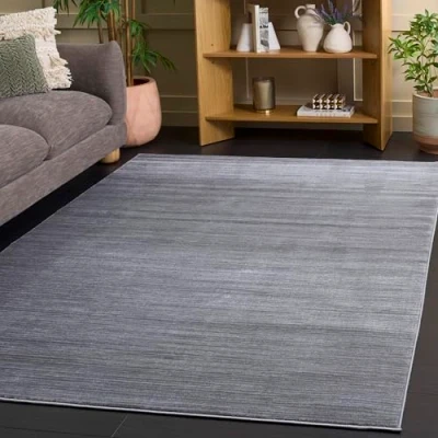 Abbildung von SAFAVIEH Modern Teppich für Wohnzimmer, Esszimmer, Schlafzimmer Vision Collection, Kurzer Flor, Silber, 155 X 229 cm
