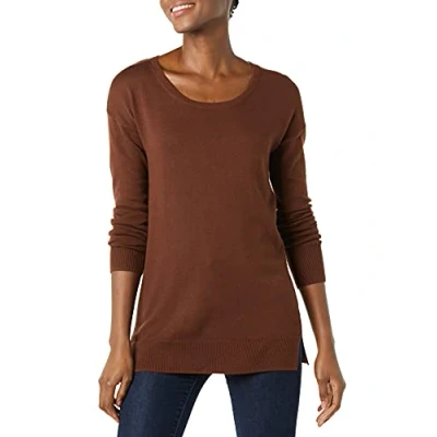 Abbildung von Amazon Essentials Damen Leichter, langärmliger Tunika Pullover mit U Ausschnitt (in Übergröße erhältlich), Braun, M