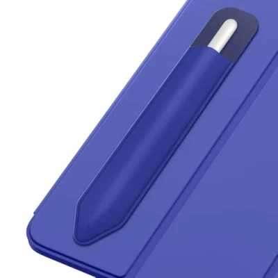 Abbildung von MoKo Stift Hülle Kompatibel mit Apple Pencil Pro/Pencil (USB C)/Pencil 1/2, Elastische Schutzhülle Selbstklebender zur Befestigung an iPad für Stylus Stifte, Marineblau