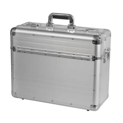 Abbildung von ALUMAXX 45119 Pilotenkoffer BETHA, Piloten Koffer aus glattem Aluminium, Dokumentenkoffer Alu, Aktenkoffer mit Zahlenschloss, 47 cm, Businesskoffer für 17&quot; Notebooks, Silber, x 38 20 cm