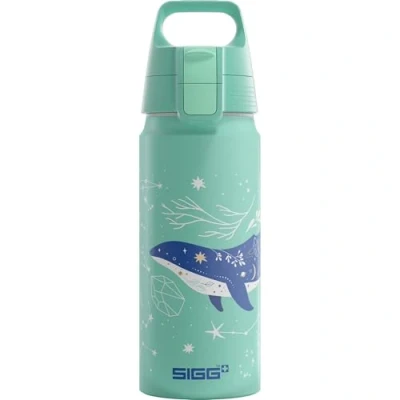 Abbildung von SIGG WMB ONE Dive Kinder Trinkflasche (0.6 L), schadstofffreie und auslaufsichere Kinderflasche, federleichte Wasserflasche aus Aluminium, Made in Switzerland