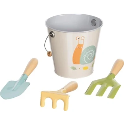 Abbildung von goki Spielzeug Gartenset Eimer mit Gartenwerkzeug, Motiv Schnecke, (packung, 4 tlg., packung), rund gestaltete Holzgriffe ohne scharfe Kanten