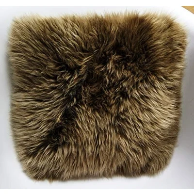 Abbildung von Reissner Lammfelle Sitzauflage NADI 30 CAP aus Schaffell hochwollig quadratisch 30x30cm Cappuccino