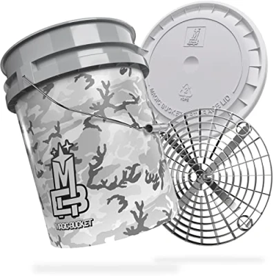 Abbildung von MAGIC BUCKET Auto Handwäsche Bundle Wascheimer Mit passendem Eimer Deckel 5 US GALLONEN ca. 20 Liter Grit Guard Eimereinsatz Schmutzsieb Waschset Camouflage Grau/Silber