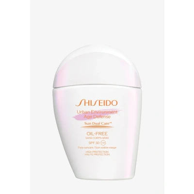 Abbildung von Shiseido Urban Environment Age Defense Oil Free SPF 30