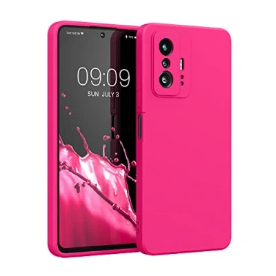 Abbildung von kwmobile Hülle kompatibel mit Xiaomi 11T / Pro gummierte TPU Silikon Handyhülle Schutzhülle für kabelloses Laden Case in Neon Pink