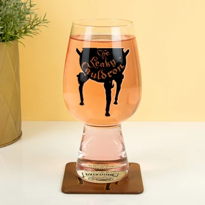 Abbildung von Harry Potter The Leaky Cauldron Glas und Untersetzer