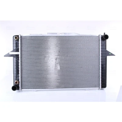 Abbildung von NISSENS 65540A Kühler, Motorkühlung Aluminium 590 388 40 Kühlrippen gelötet VOLVO: 850 Kombi, V70 I, XC70 I Cross Country