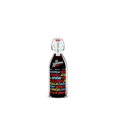 Abbildung von El Bandarra Rojo Roter Vermouth aus Barcelona Hergestellt Macabeu Trauben Bittersüßer Aperitif Mit Eis servieren oder als Teil eines Cocktails 500 ml 15% alc.