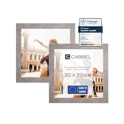 Abbildung von CABBEL Doppelpack (2er Set) Bilderrahmen 20x20 cm, Grau/Beton, stabiles MDF Holz Rahmen, bruchsicherem Plexi Glas, zum Aufhängen &amp; Aufstellen, ideal für Fotos/Bilder/Collage