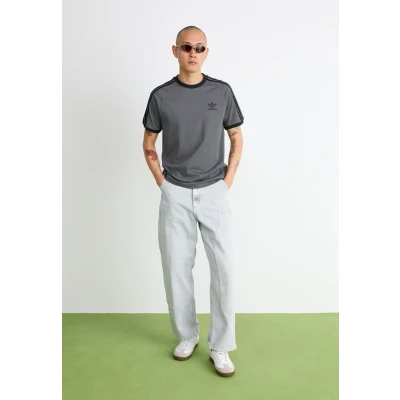 Abbildung von adidas Originals Stripes TEE Tshirt print, Herren, Größe: XS, Grey five/black