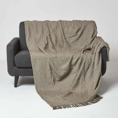 Abbildung von Homescapes Malda Tagesdecke braun 225x255 cm, große Baumwolldecke Rauten mit Fransen, Überwurf für Sofa oder Bett