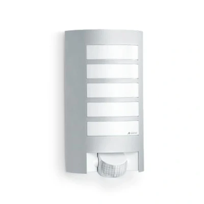 Abbildung von steinel Außen Wandleuchte &quot;L 12 S SI&quot;, 1 flammig, Leuchtmittel E27 wechselbar, 180 Bewegungsmelder, Aluminium Blende, Fassung, Fassadenleuchte