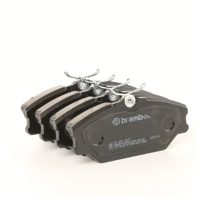 Abbildung von BREMBO P 68 027 Bremsbelagsatz exkl. Verschleißwarnkontakt mit Bremssattelschrauben Zubehör RENAULT: MEGANE Scenic, Scénic 1, 1