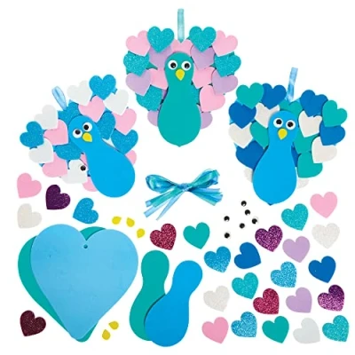 Abbildung von Baker Ross FX456 Liebesherz Pfau Dekorationsset 5er Pack, Schaumstoff Basteldekoration zum Valentinstag