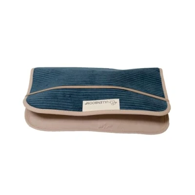 Abbildung von ULLENBOOM Windeltasche für unterwegs, Cord Petrol, Made in EU Wickeltasche bis zu 3 Windeln, Feuchttücher &amp; weiteres Zubehör, Ideal als Wickelorganiser den Kinderwagen