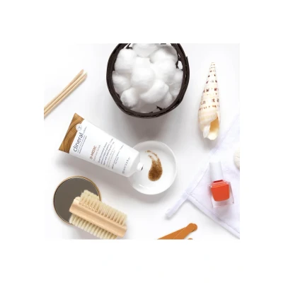 Abbildung von Ahava Clineral Dmedic FOOT Gelscrub Fußpeeling, Größe: 100 ml,