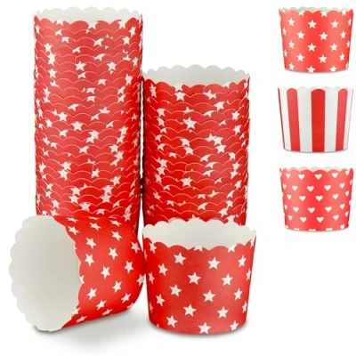 Abbildung von Frau WunderVoll® 25 Muffin Backformen rot, weiße Sterne, Durchmesser 6,1 cm/Muffins Muffinbackform Muffinform Form Backförmchen Cupcake Formen Förmchen Papier Cupcakeformen