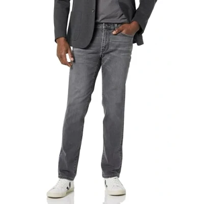 Abbildung von Amazon Essentials Herren Slim Fit Jeans, Verwaschenes Grau, 36W / 31L