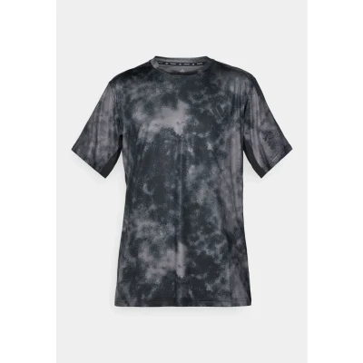 Abbildung von adidas Herren Train Essentials Seasonal All Over Print Tee, Black, XXL