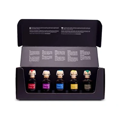 Abbildung von La Secchia Verkostungsbox Mit 5 Sorten Balsamico Essig aus Modena ggA, Verschiedenen Alterungen, Flaschen à 50 ml, Traditionale Balsamic Vinegar IGP Handgefertigt in Italien