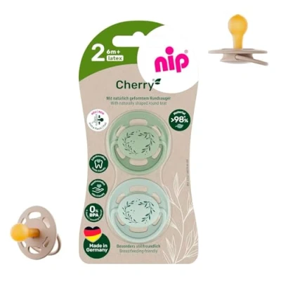 Abbildung von nip Cherry Schnuller 2er Pack, flacher Sauger in Kirschform Naturkautschuk, stillfreundlich, BPA frei, nachhaltig, 6 Monaten +, ZAHNFREUNDLICH, BEWÄHRT UND BELIEBT