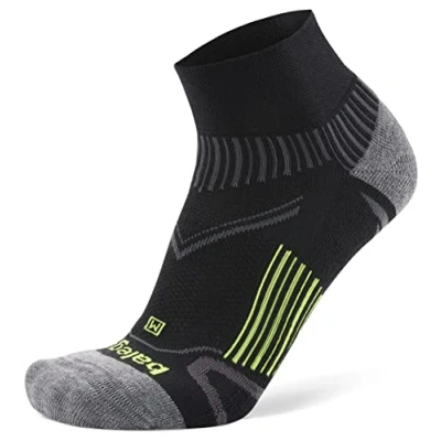 Abbildung von Balega Enduro Arch Support Quarter Socken für Männer und Frauen. Schwarz. Mittel