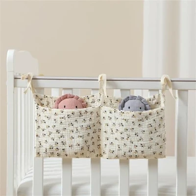 Abbildung von Baby Kinderzimmer Organizer, Kinderbett Babybett Aufbewahrungstasche, Organizer Hängend für Kleidung Windeln Deko (Floral)