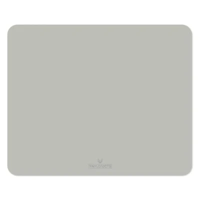Abbildung von TINYLOADERS Hochwertige Bodenmatte zur Unterlege Hochstuhl Kinderstuhl Kinder Spielmatte Spritzmatte für Kunst waschbare Entwöhnungsmatte wasserdichter Rutschfester Bodenschutz 110 x 95 cm Grau