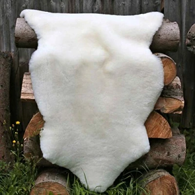 Abbildung von Lammfell Champagner Kurzhaar Wollhöhe 3 4 cm 110 120