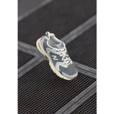 Abbildung von New Balance U530 Unisex Sneaker low, Größe: 38.5, Raincloud Schuhe