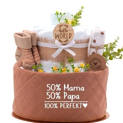 Abbildung von Trend Mama® Windeltorte Boho Style Spruch wählbar 27 Windeln (Gr.2), Musselintuch, Socken &amp; Waschhandschuh Geschenk Geburt (Design 50% Mama Papa 100% Perfekt)