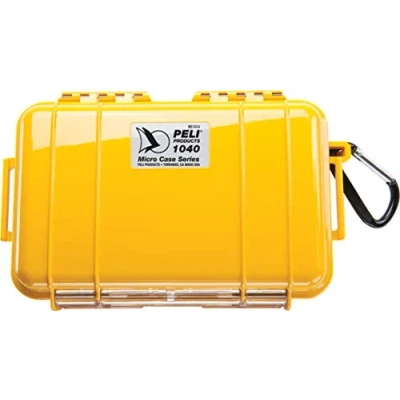 Abbildung von Peli 1040 Micro Case Wasserdichtes Schutzetui, IP67 Zertifiziert, 0,7L Volumen, Gelb/ Schwarze Gummieinlage