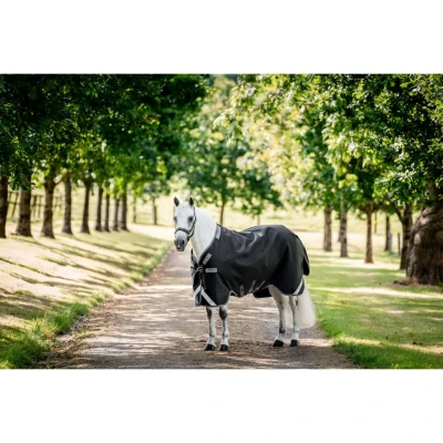 Abbildung von Rambo by Horseware Turnout 1680D 50g Schwarz/Thunderstorm Grey/SilverVerkauft von Agradi