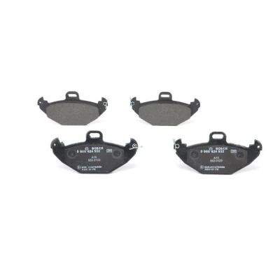 Abbildung von BOSCH 0 986 424 532 Bremsbelagsatz Low Metallic mit Anti Quietsch Blech RENAULT: LAGUNA 1 Grandtour,
