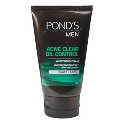 Abbildung von Pond&#039;s Men Acne Öl Control Whitening Face Wash (50 g)