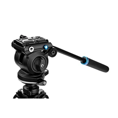 Abbildung von Benro S2 PRO Flat Base Fluid Video Head, 5.5 lb Max, 1/4&quot; 20 Accessory Mounts, 3/8&quot; 16 Head Mount, w/Pan Arm (S2PRO), Black