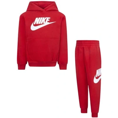 Abbildung von Nike Trainingsanzug bestehend aus Sweatshirt und Hose, Kapuzenpullover, mit Kängurutaschen, gesticktem Logo, Hose verstellbarem Bund Kordelzug, rot, 5 6 Jahre