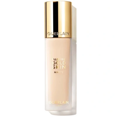 Abbildung von Guerlain Parure Gold Skin Matte Foundation 1W Warm/Doré 35 ml