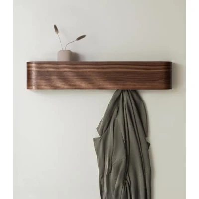 Abbildung von Kazai. Wandgarderobe &#039;Toke&#039; Moderne Design Garderobe mit verdeckten Wandhaken Garderobenpaneel aus Massivem Echtholz Furnier Walnuss