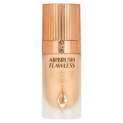 Abbildung von Charlotte Tilbury Airbrush Flawless Foundation Foundation, Damen, Größe: 30 ml, 5.5 warm