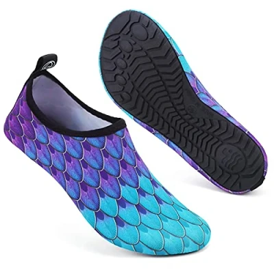Abbildung von Mabove Badeschuhe Wasserschuhe Schwimmschuhe Damen Strandschuhe Aquaschuhe Barfussschuhe Neopren Surfschuhe(Lila Meerjungfrau,42/43 EU)