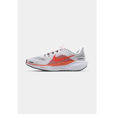 Abbildung von Nike Performance AIR ZOOM Pegasus 41 Laufschuh Straße, Damen, Größe: 40, White/bright crimson/magic ember/black Schuhe