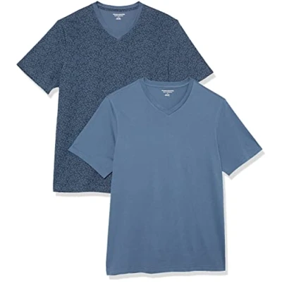 Abbildung von Amazon Essentials Herren Kurzärmliges T Shirt mit V Ausschnitt in normaler Passform (in Übergrößen erhältlich), 2er Pack, Verwaschenes Blau/Blumenaufdruck, M