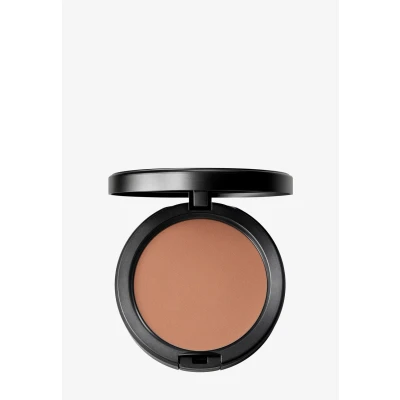 Abbildung von MAC Cosmetics Studio Fix Powder Plus Foundation NW33