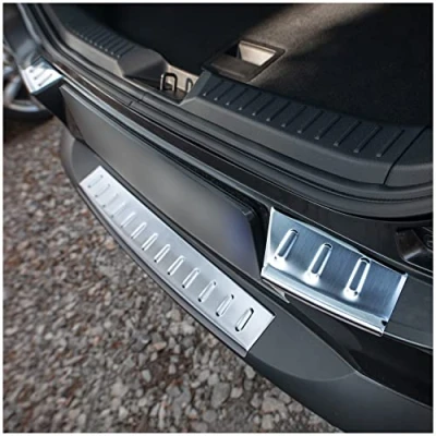 Abbildung von tuning art BL961 Ladekantenschutz mit Abkantung passend für Mazda CX 3 Teilig 2015 , Farbe:Silber