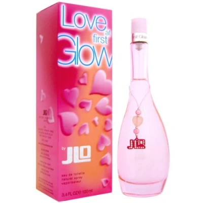 Abbildung von J Lo Love At First Glow Eau de Toilette Spray 30 ml